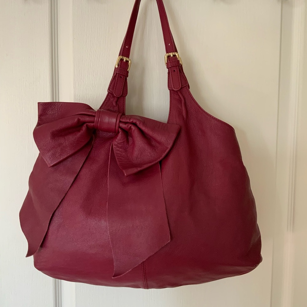 🥳 Host Pick🥳  REDValentino Fuschia Pink Leather Purse EUC